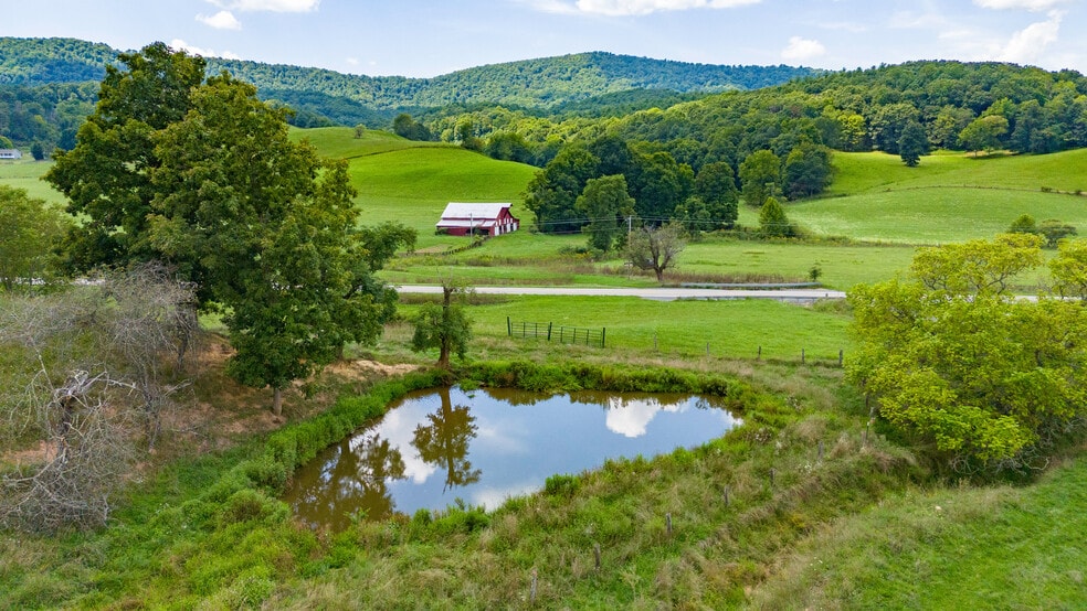 1500 Mountain Valley Rd, Gap Mills, WV for sale - Primary Photo - Image 1 of 1