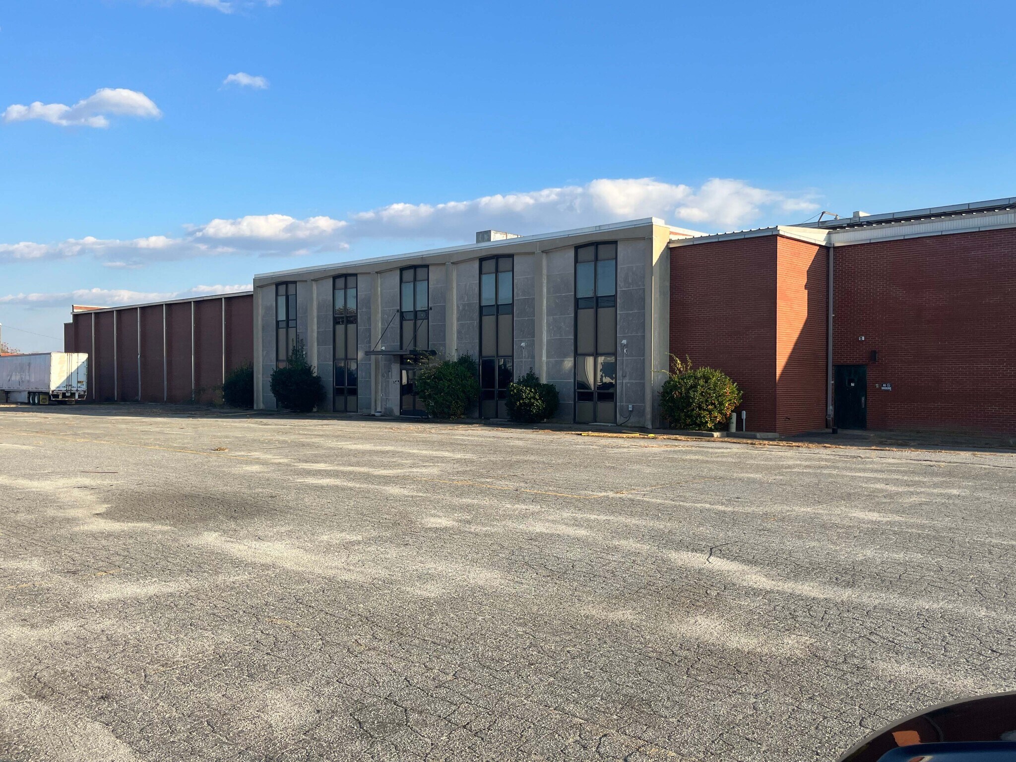 741 W Ward Ave, High Point, NC for sale Primary Photo- Image 1 of 1