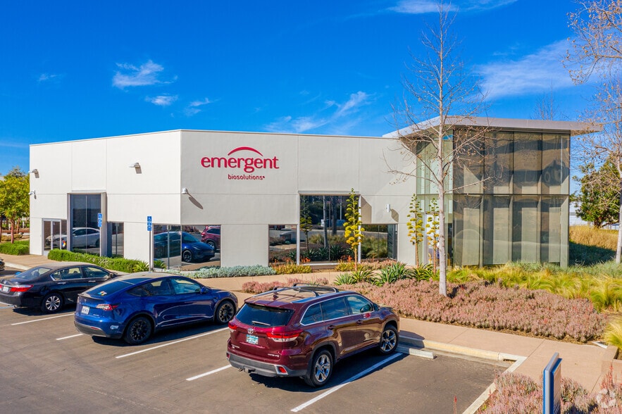 6275 Nancy Ridge Dr, San Diego, CA for lease - Building Photo - Image 2 of 5