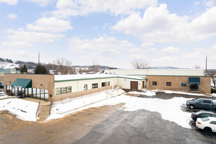 553-555 Braund St, Onalaska WI - Warehouse