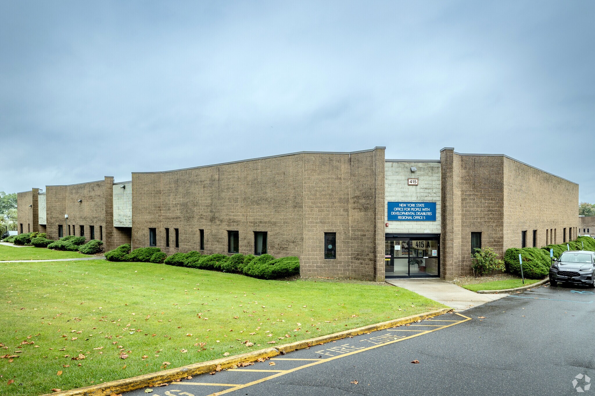 415 Oser Ave, Hauppauge, NY for sale Primary Photo- Image 1 of 1