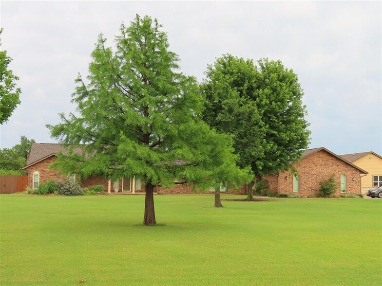 Day Care Center & Residential Income portfolio of 2 properties for sale on LoopNet.com - Primary Photo - Image 3 of 3