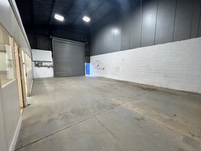 Snarestone Rd, Swadlincote for lease Interior Photo- Image 2 of 4