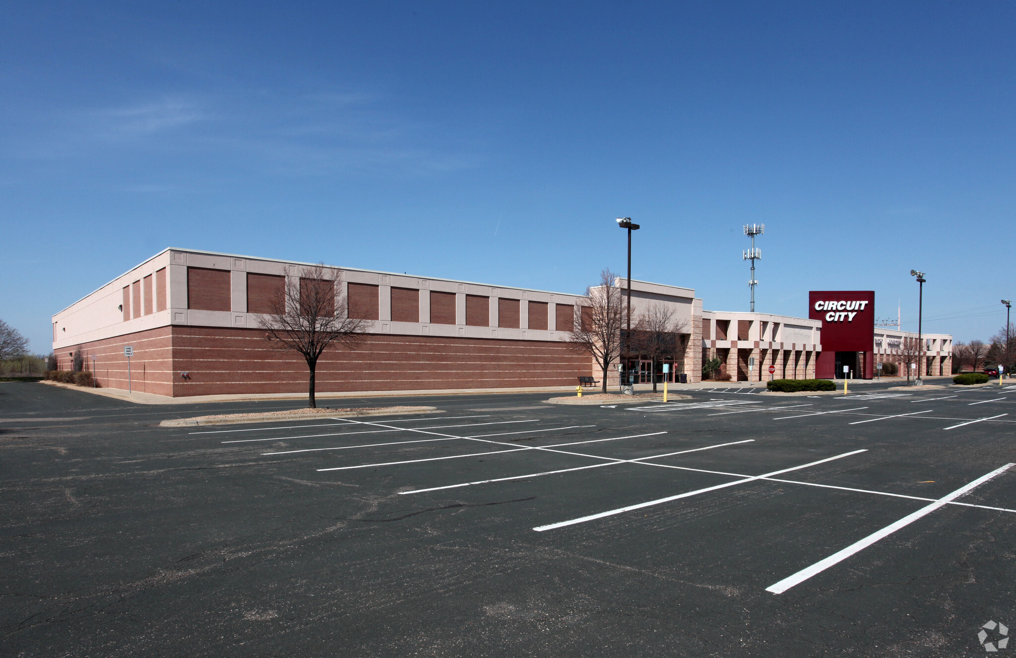 10-20 Coon Rapids Blvd NW, Coon Rapids, MN for sale Primary Photo- Image 1 of 1