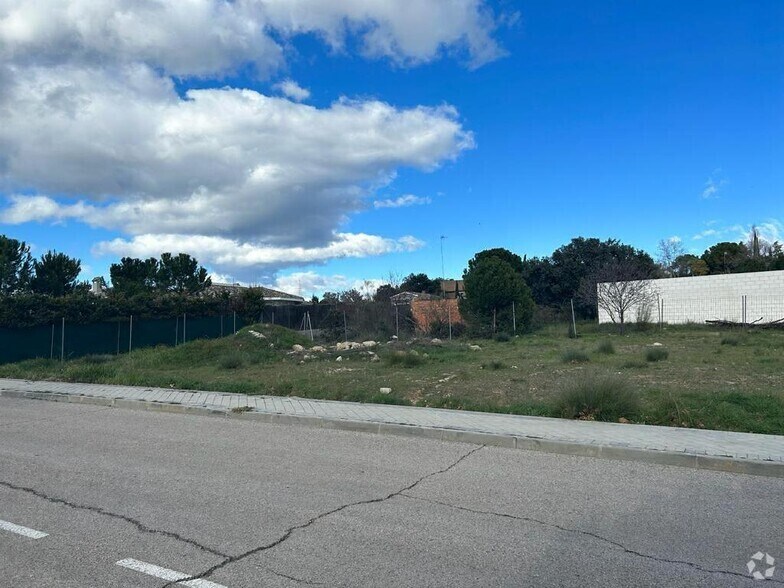 Calle Guadiana, 5, Boadilla del Monte, Madrid for sale - Primary Photo - Image 1 of 1