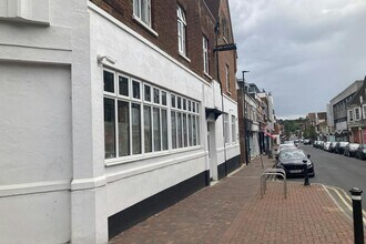 121 London Rd, Camberley for lease Building Photo- Image 2 of 2