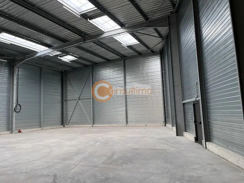 Flex in Andernos-les-Bains for lease - Interior Photo - Image 2 of 5