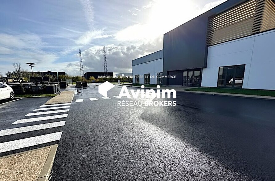 Industrial in Meaux for lease - Building Photo - Image 2 of 16