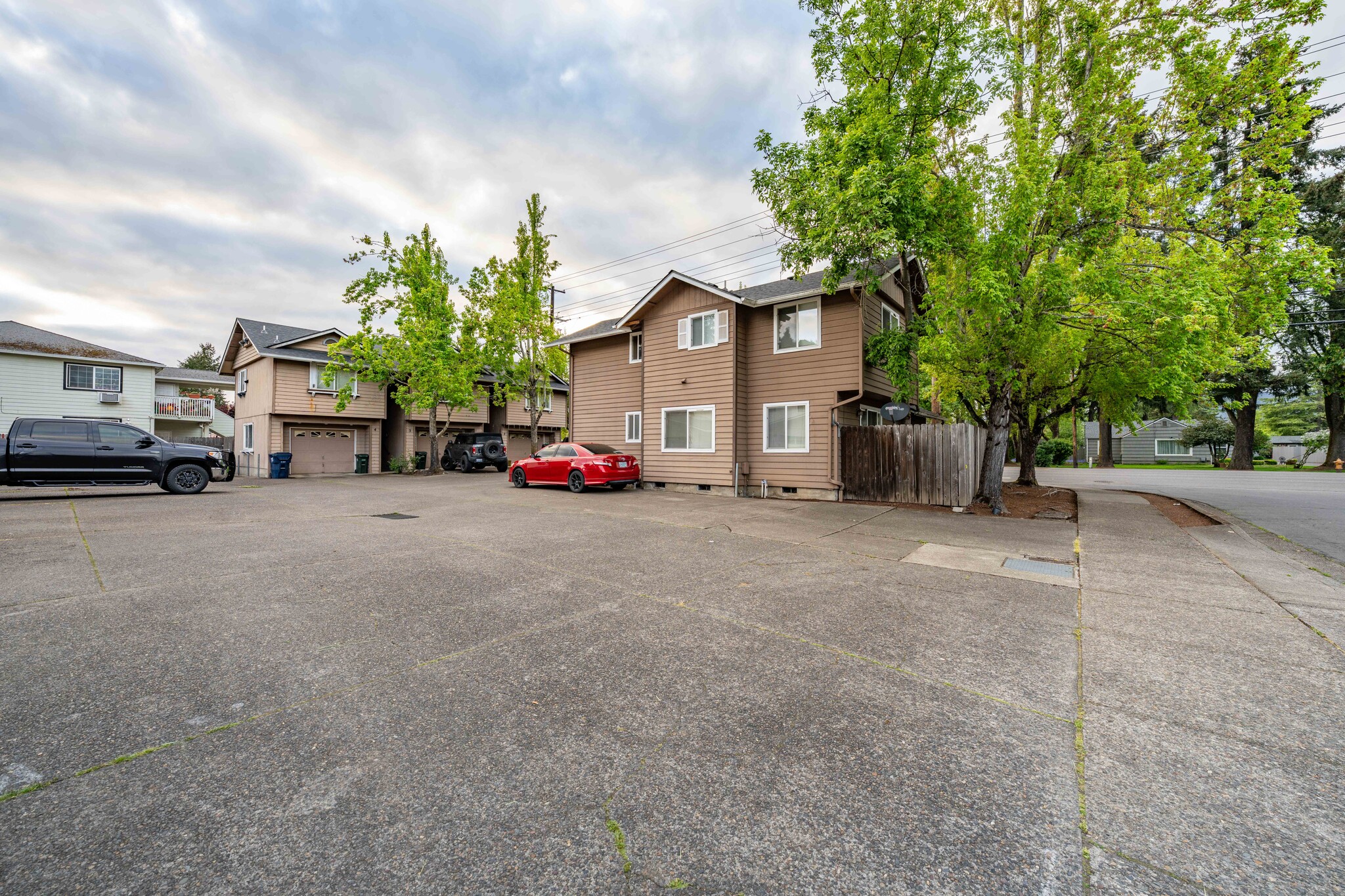124 S 63rd St, Springfield, OR for sale Primary Photo- Image 1 of 11