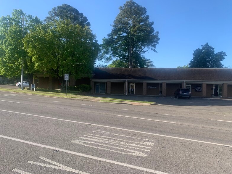 250 Governors Dr SE, Huntsville, AL for lease - Building Photo - Image 2 of 3