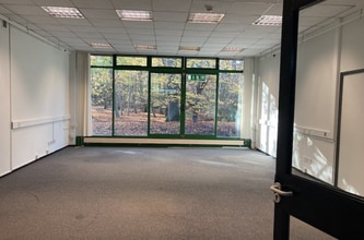 Buckhurst Rd, Ascot for lease Interior Photo- Image 1 of 2