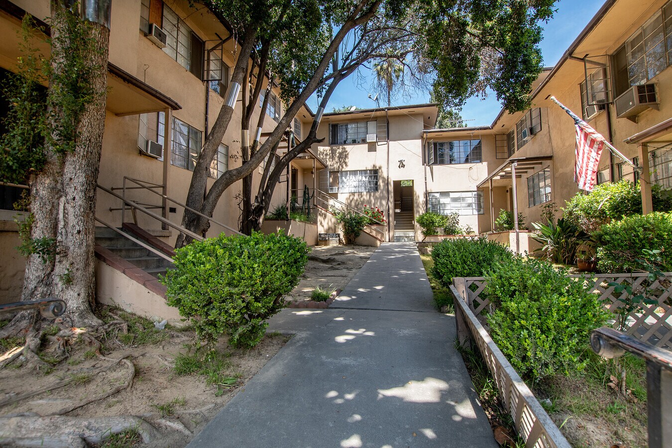 225 Lucas Ave, Los Angeles, CA 90026