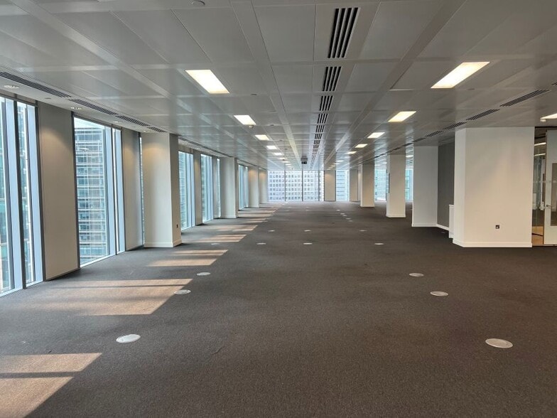 5 Churchill Pl, London for lease - Building Photo - Image 1 of 4