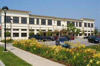 156 S Village Grn, Middlebury, VT for lease Building Photo- Image 1 of 6