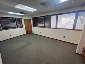 1-11 Jocama Blvd, Old Bridge, NJ for lease Interior Photo- Image 1 of 4