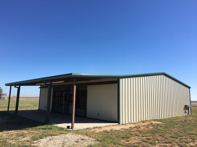 2104 E Hwy 82, Crosbyton, TX for sale - Primary Photo - Image 1 of 1