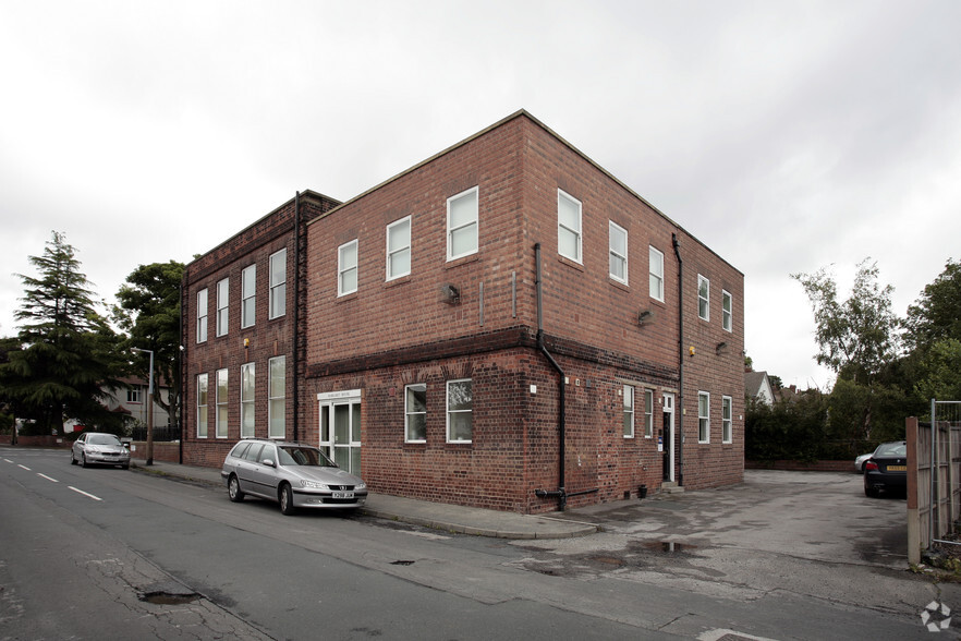 2 Devonshire Cres, Leeds for lease - Building Photo - Image 2 of 2