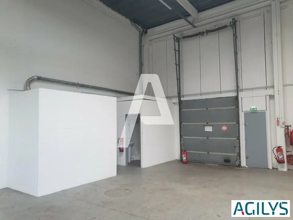 Flex in Valenton for lease Interior Photo- Image 1 of 7