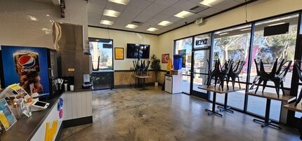 1662 Main St, Ramona, CA for lease Interior Photo- Image 1 of 7