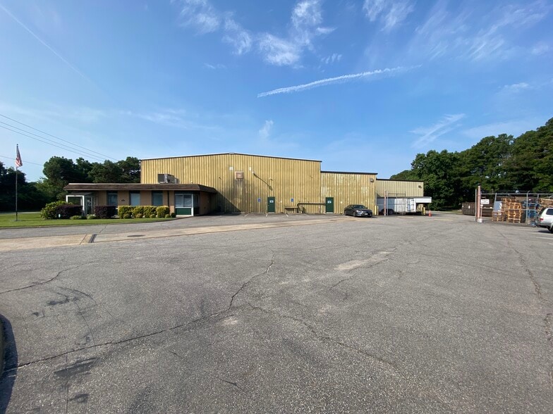 1381 Air Rail Ave, Virginia Beach, VA for sale - Building Photo - Image 1 of 14