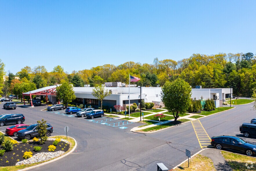 502 Centennial Blvd, Voorhees, NJ for lease - Building Photo - Image 2 of 6