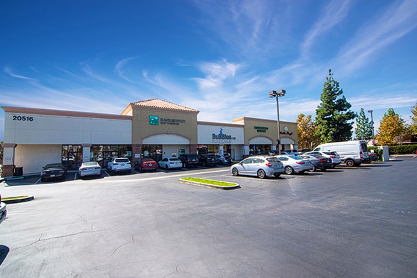20516 Devonshire St, Chatsworth, CA for lease - Primary Photo - Image 3 of 14