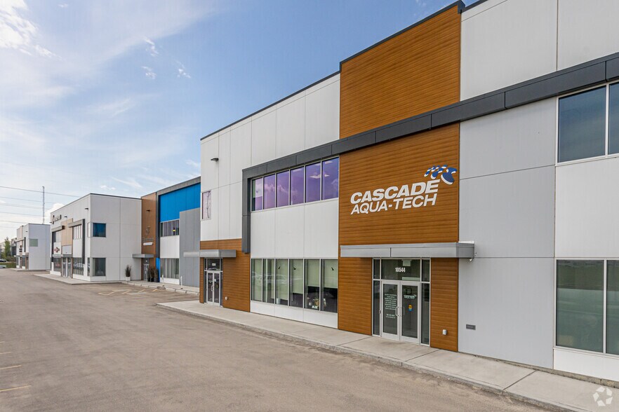 10516-10544 184 St NW, Edmonton, AB for sale - Building Photo - Image 1 of 1