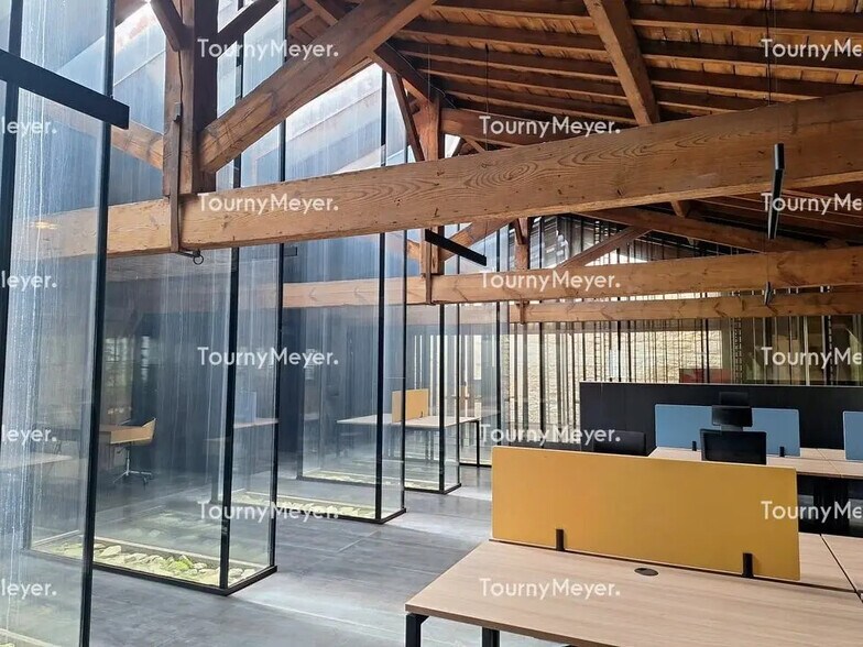 Office in Bordeaux for lease - Interior Photo - Image 3 of 8