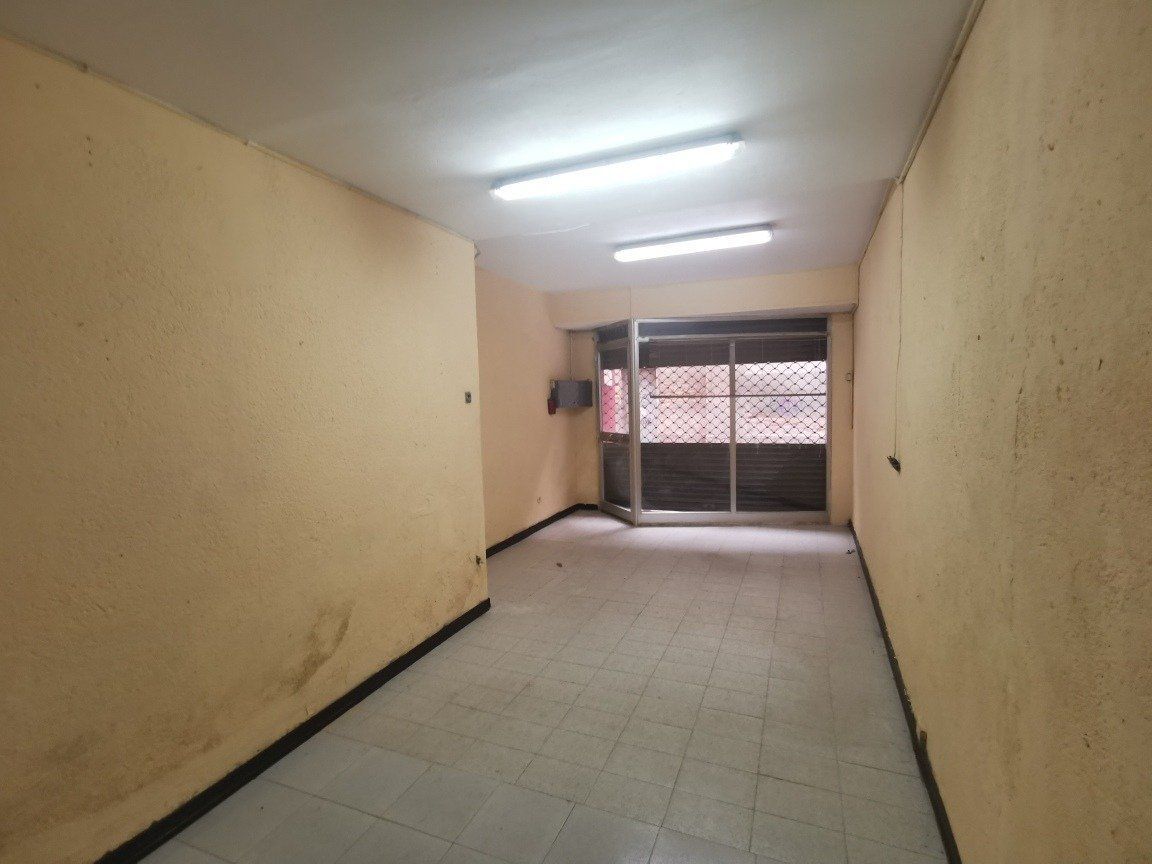 Retail in Manresa, Barcelona for lease Interior Photo- Image 1 of 4