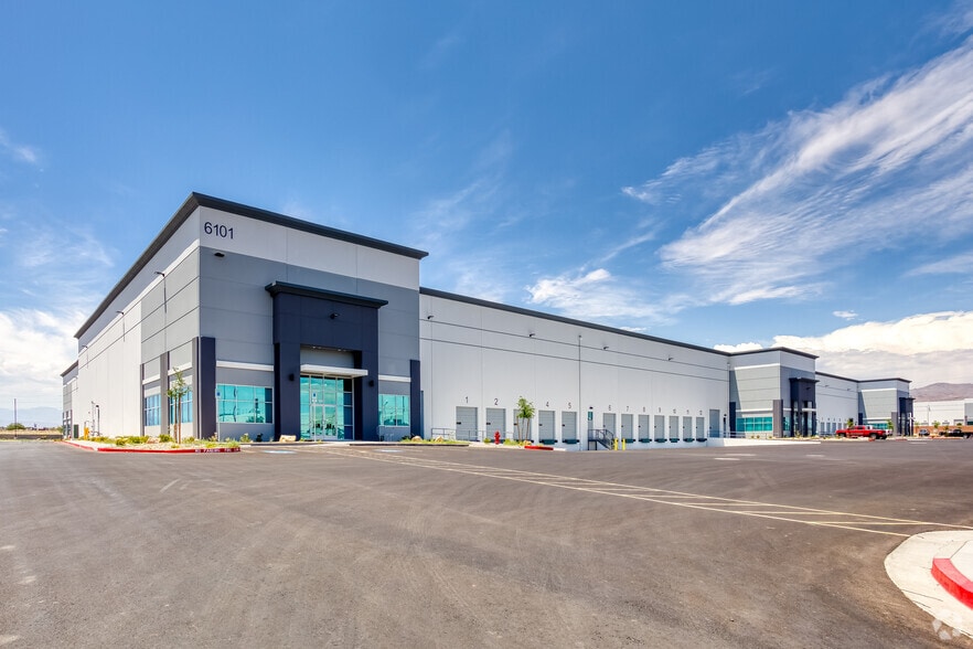 6101 N Hollywood Blvd, Las Vegas, NV for lease - Building Photo - Image 1 of 24