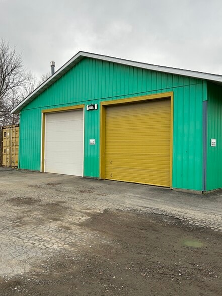 4942 Commercial Dr, Yorkville, NY for sale - Building Photo - Image 3 of 11