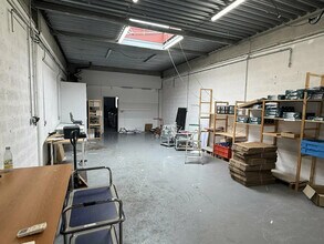 645 Rue Mayor De Montricher, Aix-en-Provence for sale Interior Photo- Image 1 of 4