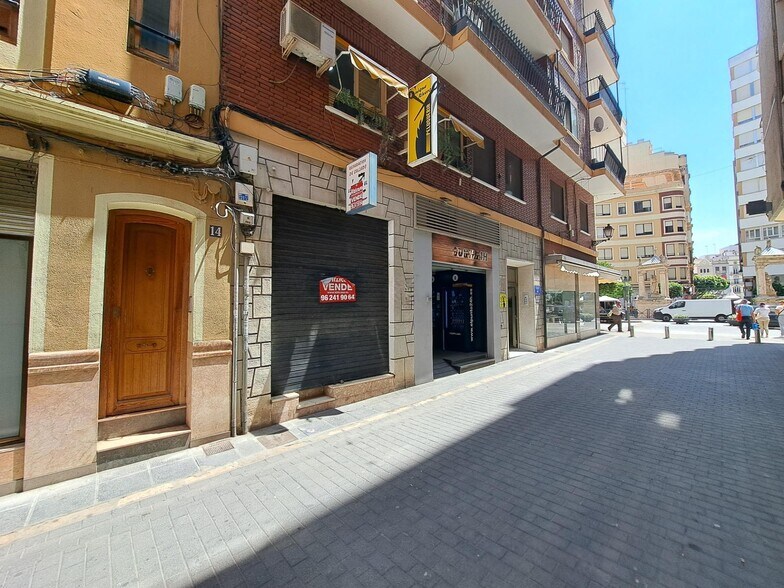 Retail in València for sale - Building Photo - Image 2 of 11