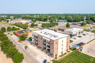 415 Center Pl, Altoona, IA - aerial  map view