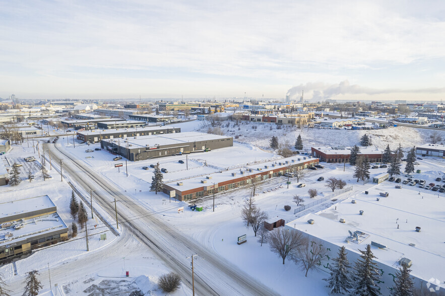 4412 Manilla Rd SE, Calgary, AB for lease - Aerial - Image 2 of 6