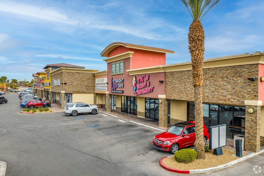 E Windmill Ln, Las Vegas, NV for lease - Building Photo - Image 2 of 21