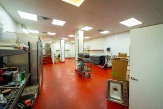 321 S Jefferson St, Chicago, IL for lease Interior Photo- Image 2 of 9