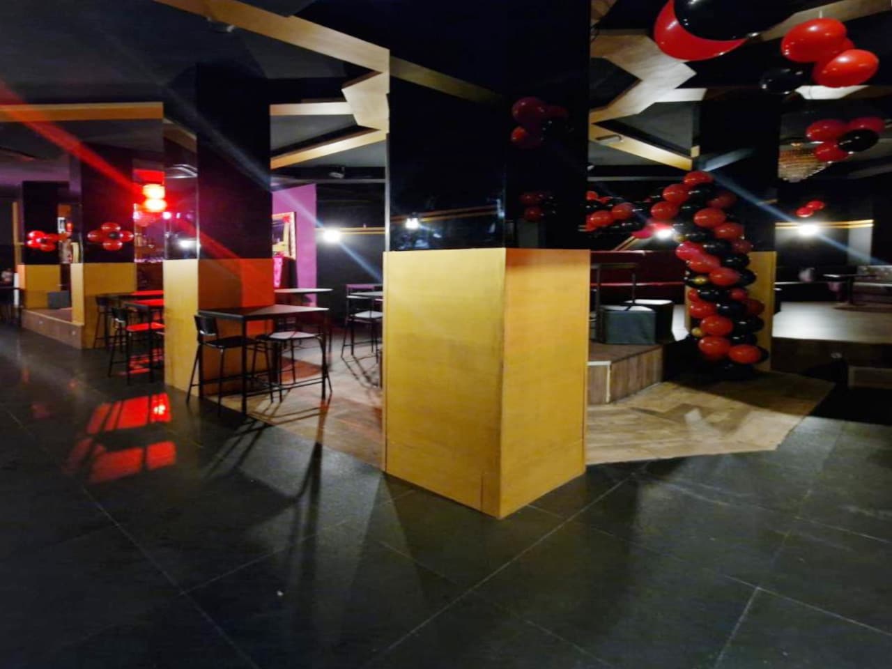 Retail in Barcelona, Barcelona for lease Interior Photo- Image 1 of 3