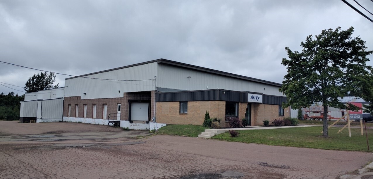 47 Industrial St, Dieppe, NB E1A 2B9