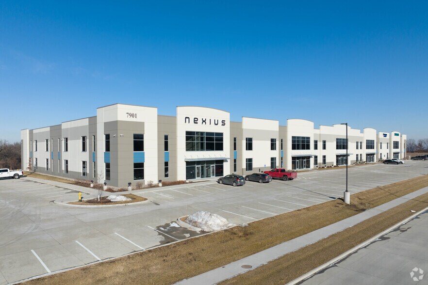 7901 Birchwood Ct, Johnston, IA 50131 Birchwood Business Center on I8035