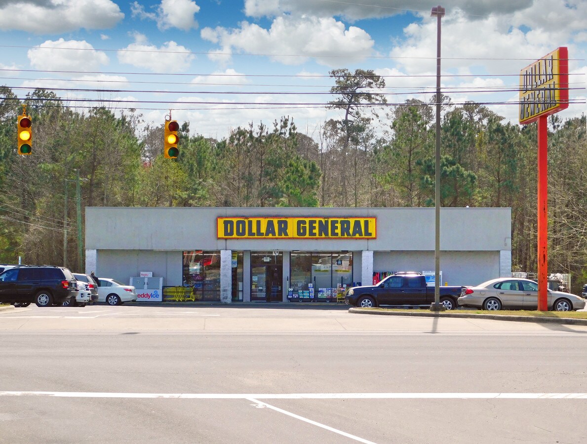 641 S Main St, Kenansville, NC 28349