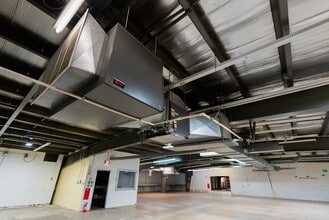 1502 Miller St, La Crosse, WI for lease Interior Photo- Image 2 of 7