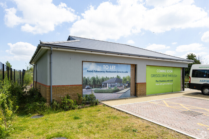 Saffron Way, Sittingbourne for lease - Primary Photo - Image 1 of 2