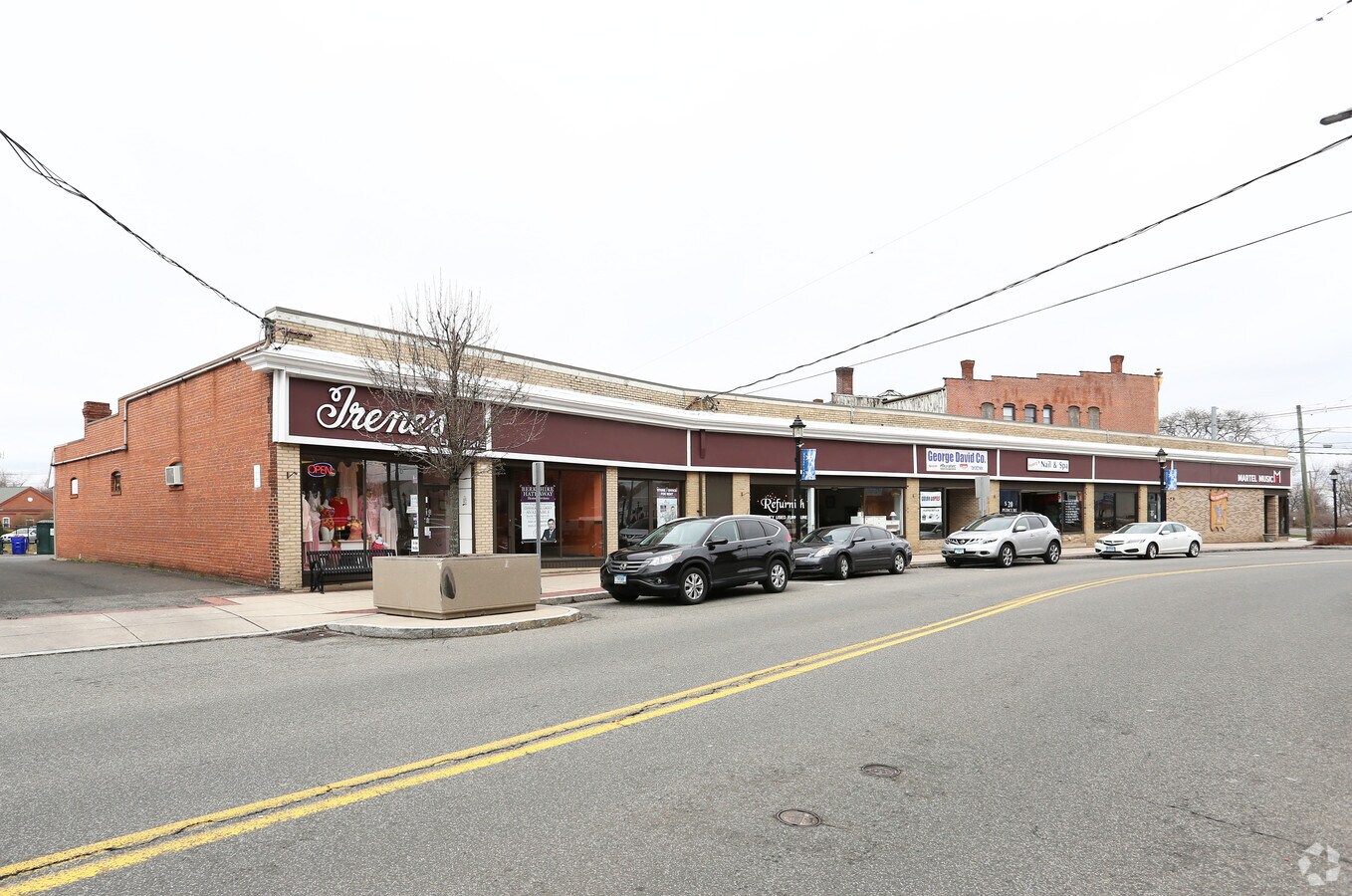 121 Whiting St, Plainville, CT 06062