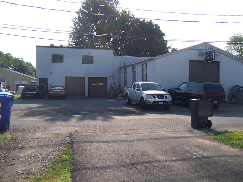 28 Highland St, East Hartford, CT for sale - Building Photo - Image 1 of 1