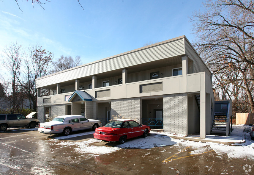 2428 SW 9th St, Des Moines, IA for lease - Building Photo - Image 3 of 3