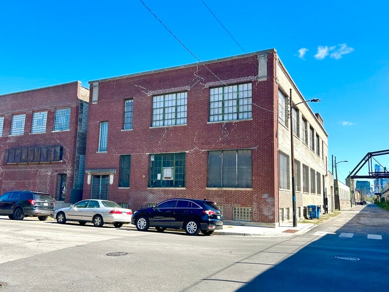 401 N Wood St, Chicago, IL for lease - Building Photo - Image 2 of 16