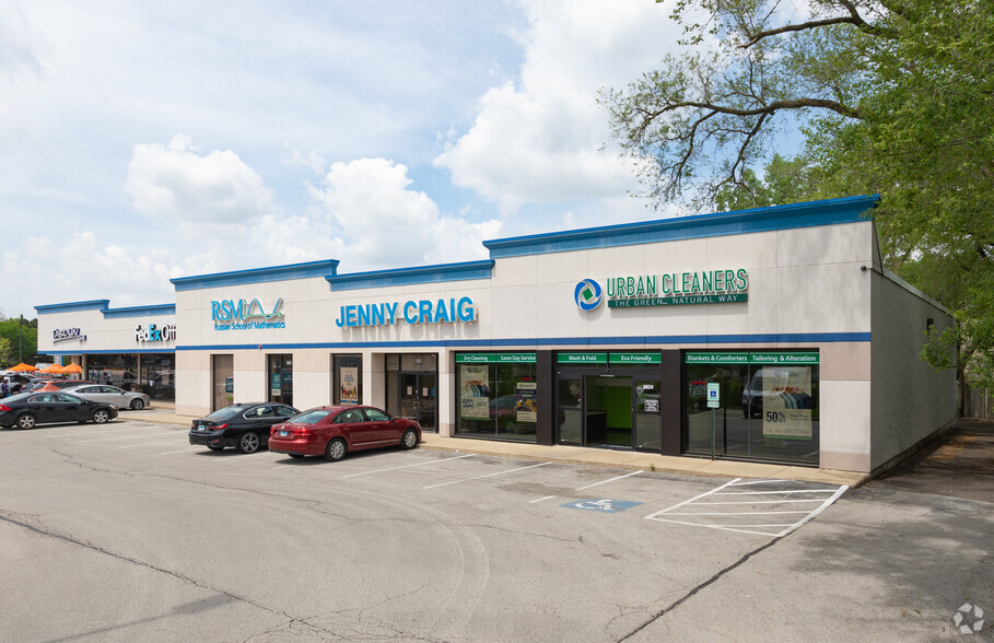 8800-8820 Gross Point Rd, Skokie, IL for lease - Building Photo - Image 3 of 3