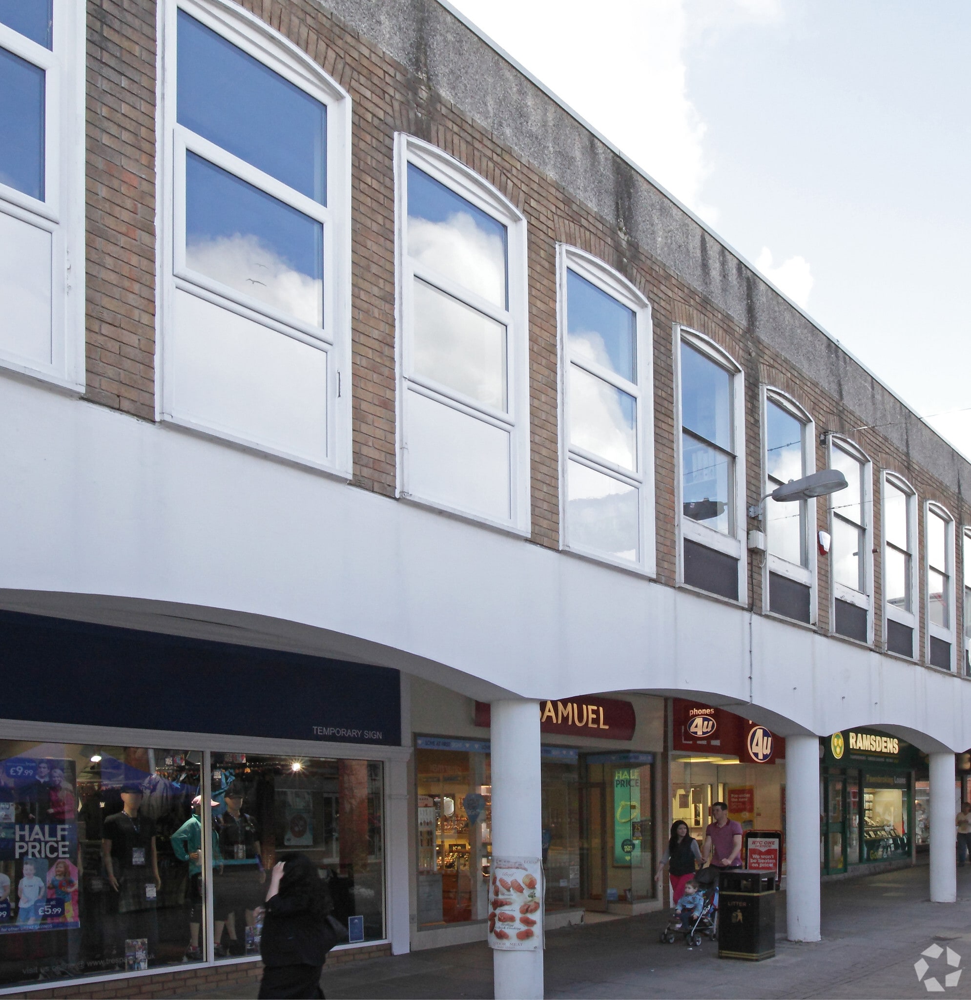 17 Red St, Carmarthen for lease Primary Photo- Image 1 of 5