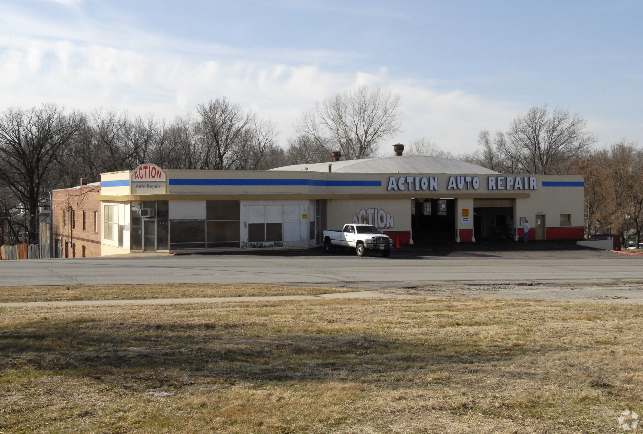 11321 E Truman Rd, Independence, MO for sale Primary Photo- Image 1 of 1